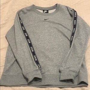 NIKE crew neck